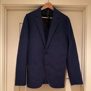 Club Monaco Navy Seersucker Blazer – Size 40 – Lightweight Summer Jacket